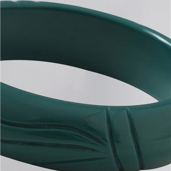 Collectif Accessories Ronnie Carved Bangle in Teal - Picture 2 of 3
